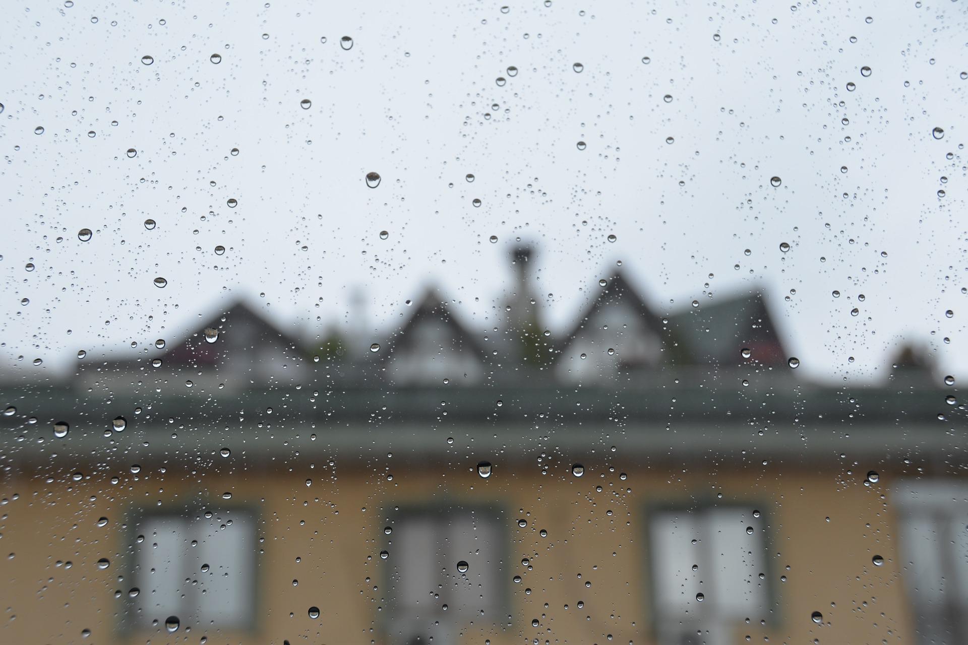 Traumurlaub gebucht – vom Regen im Hotel festgehalten
